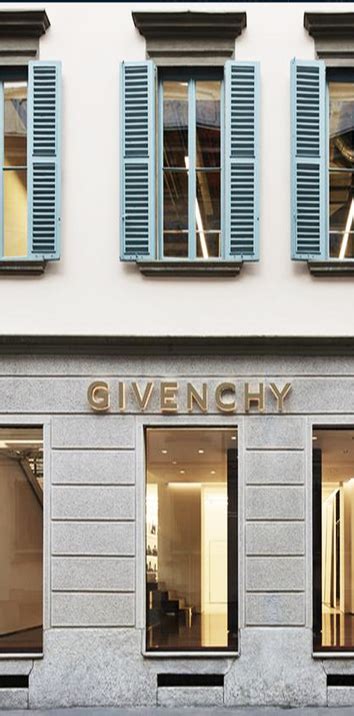 givenchy boutique milano|GIVENCHY Sant'Andrea a Milano , .